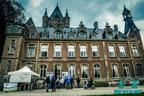 Réunion citoyenne au Château de Louvignies